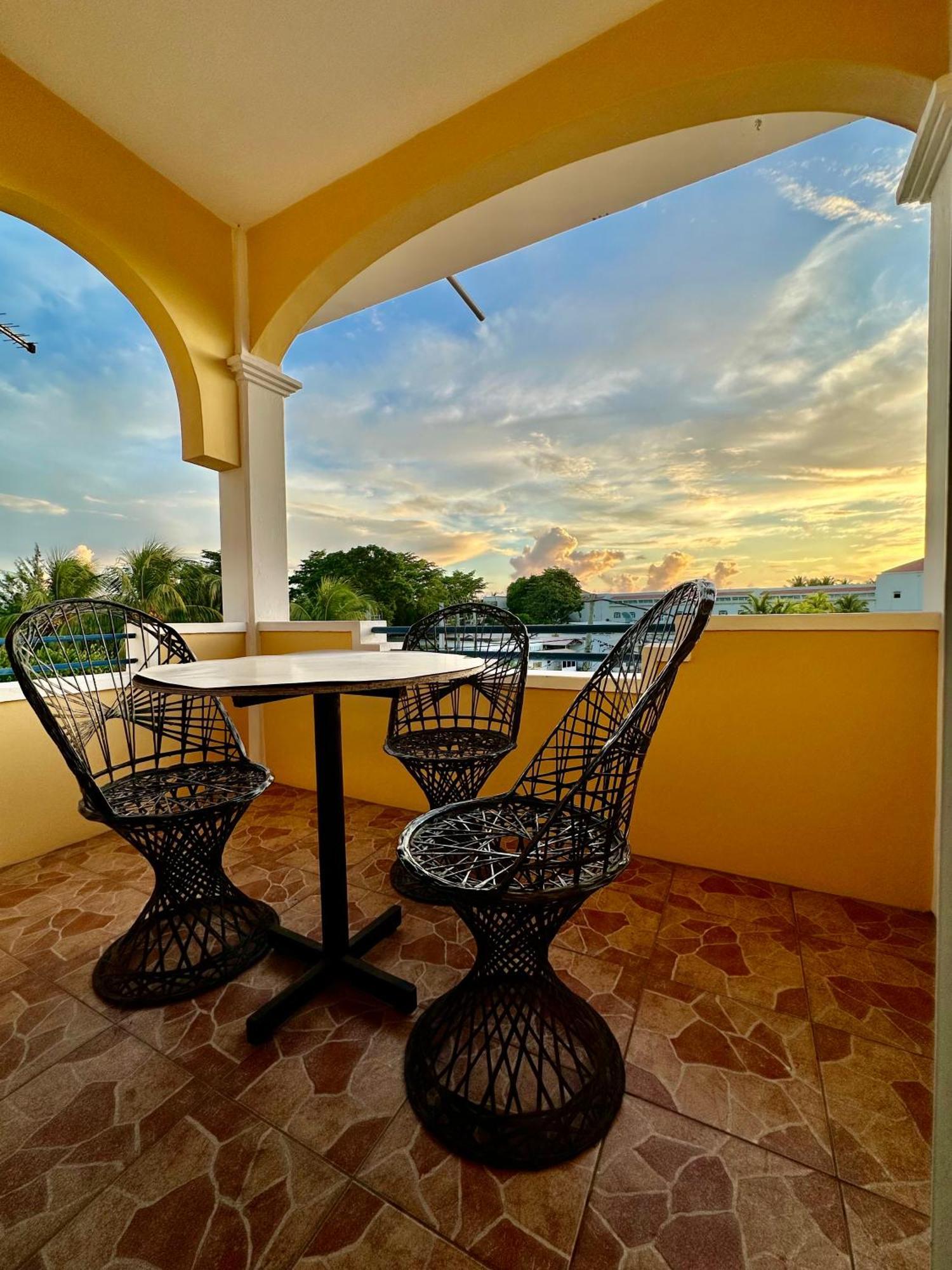Latanier Beach Hotel Grand Baie Extérieur photo
