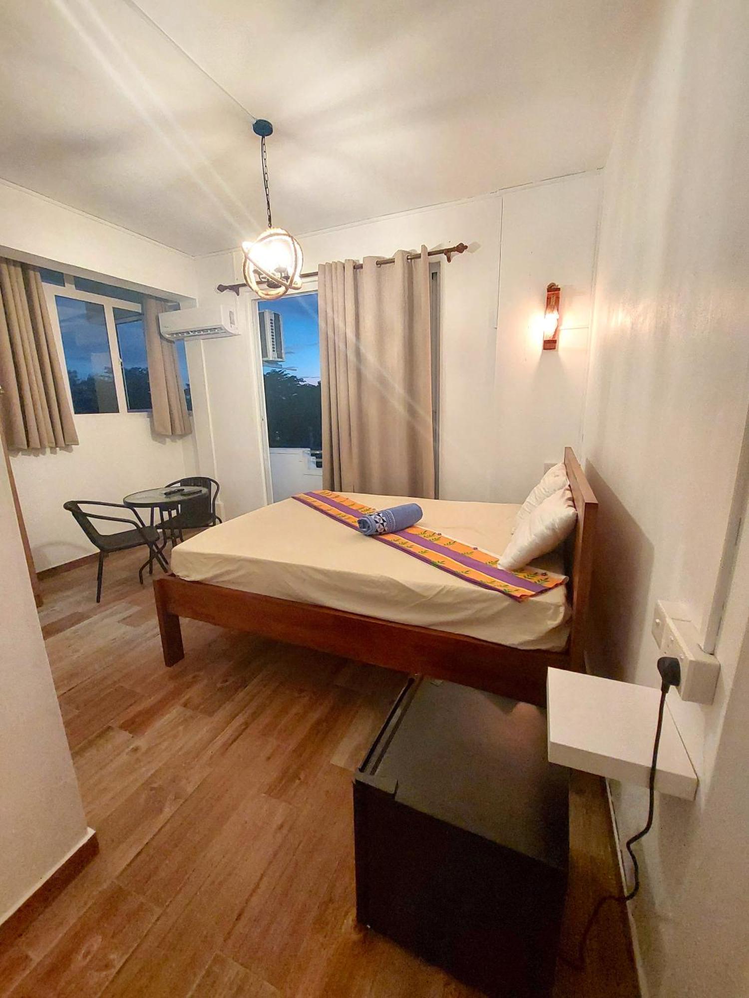 Latanier Beach Hotel Grand Baie Extérieur photo